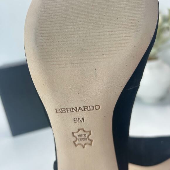 Bernardo Nieve Kid Suede Peep Toe Chunky Heel Pumps Black Women's 9M Tried On - Picture 9 of 12